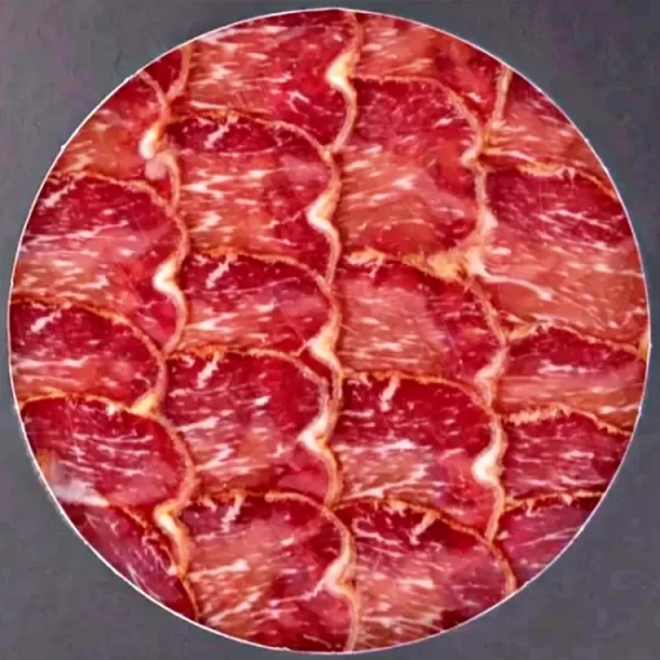 Lomo iberico de bellota cortado y listo para comer