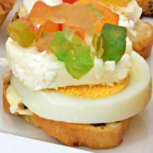 Canapé con queso de cabra