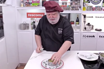 Tartar De Salmon Paso Desmoldamos