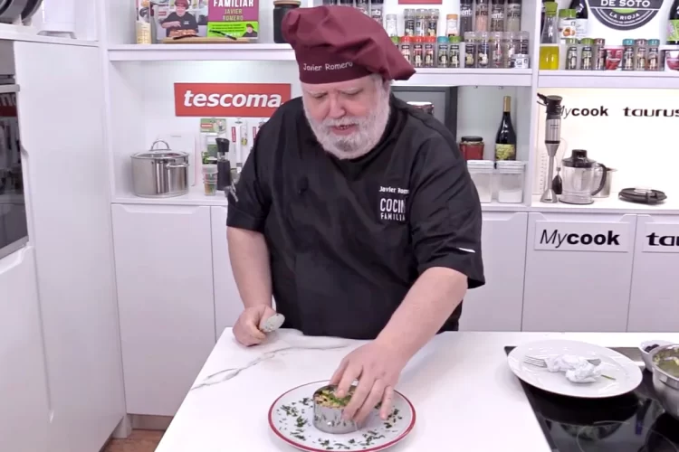 Tartar De Salmon Paso Desmoldamos