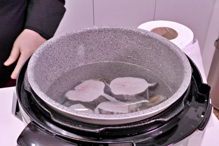Sopa De Pescado Y Marisco Paso 1